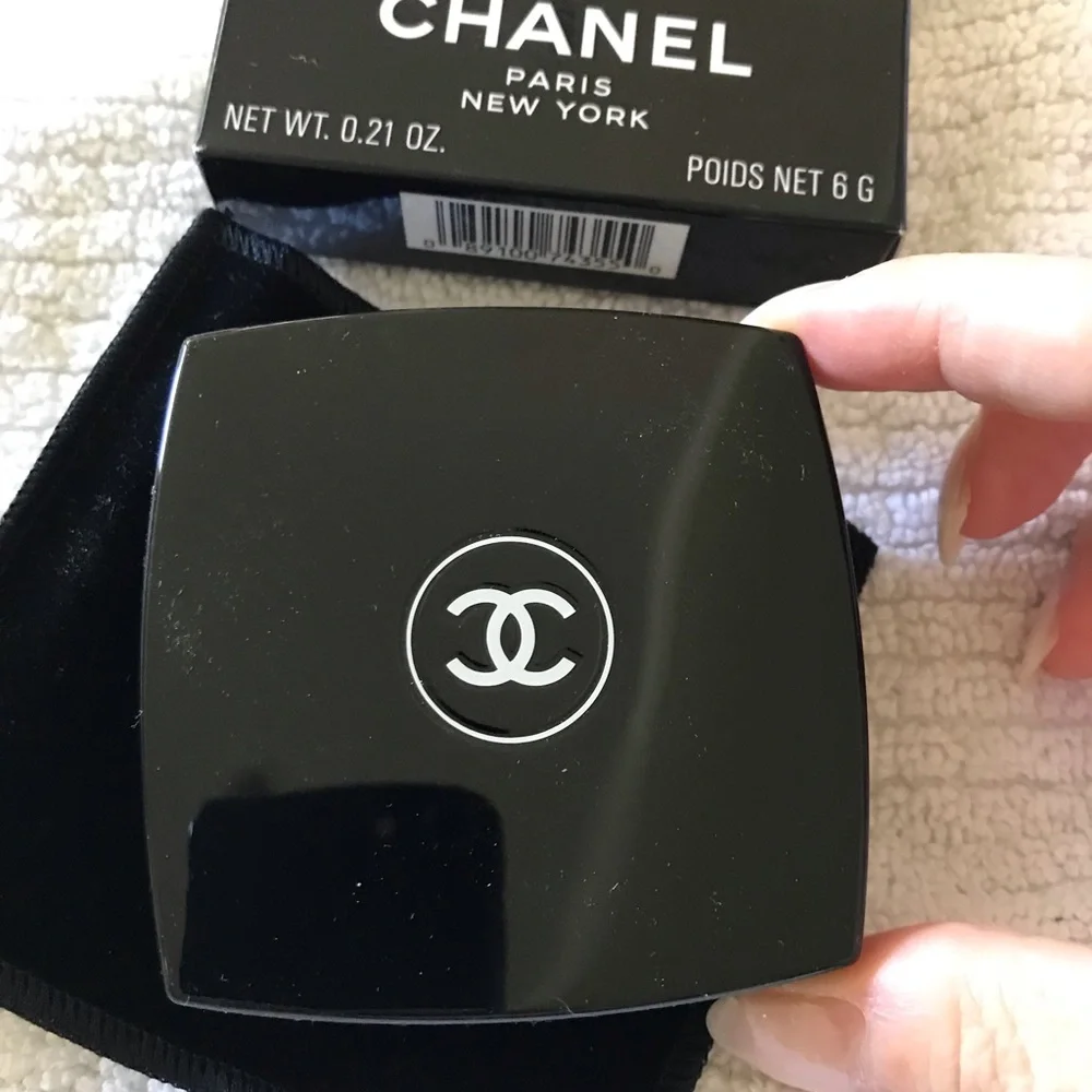 CHANEL Powder Blush Compact sphere Angel Rose